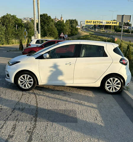 Белый Рено Зое, объемом двигателя 0 л и пробегом 44 тыс. км за 11599 $, фото 3 на Automoto.ua