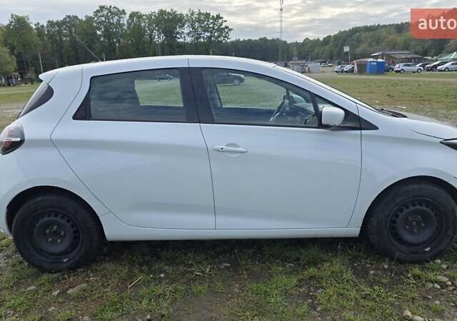 Белый Рено Зое, объемом двигателя 0 л и пробегом 111 тыс. км за 10900 $, фото 9 на Automoto.ua