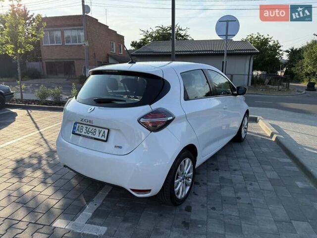 Білий Рено Зое, об'ємом двигуна 0 л та пробігом 70 тис. км за 11800 $, фото 4 на Automoto.ua