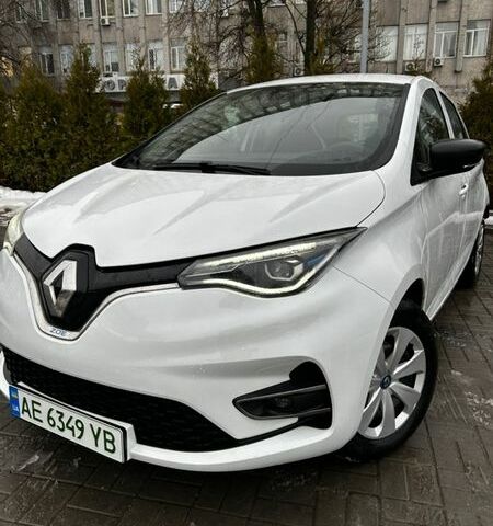 Белый Рено Зое, объемом двигателя 0 л и пробегом 58 тыс. км за 11790 $, фото 1 на Automoto.ua