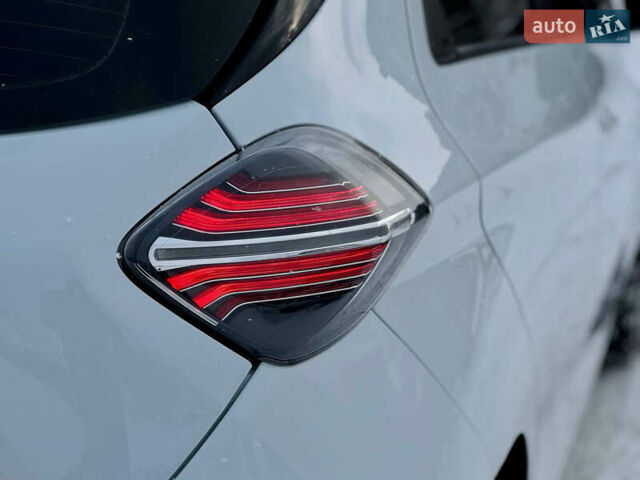 Білий Рено Зое, об'ємом двигуна 0 л та пробігом 86 тис. км за 11200 $, фото 31 на Automoto.ua