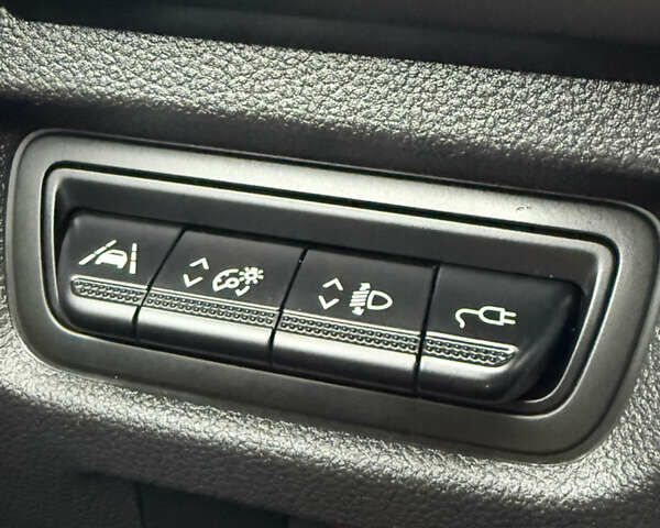 Белый Рено Зое, объемом двигателя 0 л и пробегом 27 тыс. км за 12600 $, фото 17 на Automoto.ua