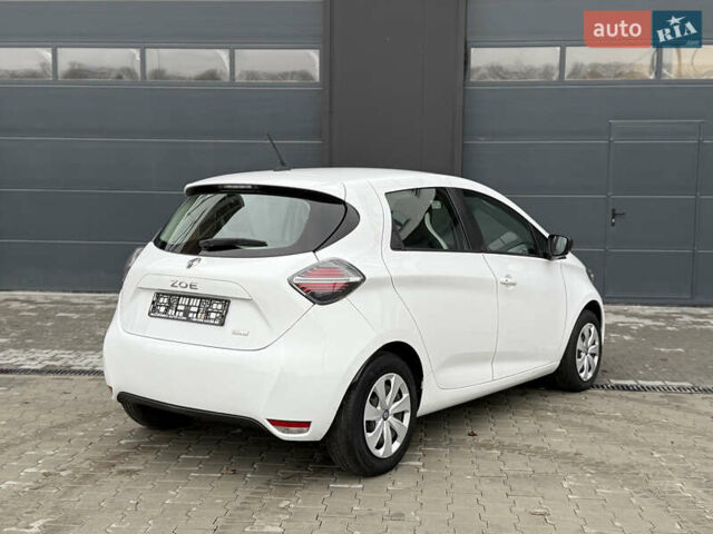 Білий Рено Зое, об'ємом двигуна 0 л та пробігом 85 тис. км за 10900 $, фото 6 на Automoto.ua