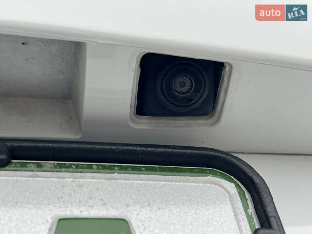 Белый Рено Зое, объемом двигателя 0 л и пробегом 31 тыс. км за 11999 $, фото 41 на Automoto.ua