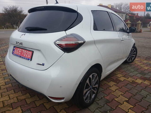 Белый Рено Зое, объемом двигателя 0 л и пробегом 122 тыс. км за 13000 $, фото 19 на Automoto.ua