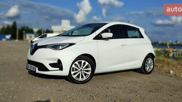 Білий Рено Зое, об'ємом двигуна 0 л та пробігом 141 тис. км за 11300 $, фото 8 на Automoto.ua