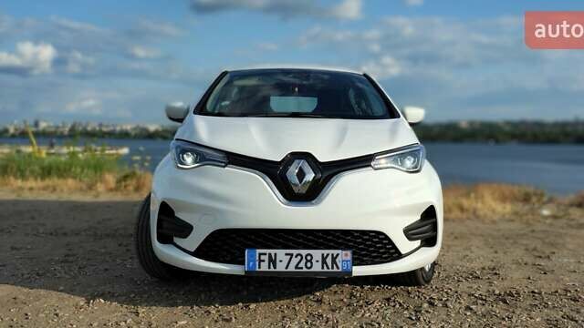 Білий Рено Зое, об'ємом двигуна 0 л та пробігом 141 тис. км за 11300 $, фото 12 на Automoto.ua