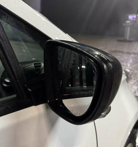 Белый Рено Зое, объемом двигателя 0 л и пробегом 54 тыс. км за 13500 $, фото 10 на Automoto.ua