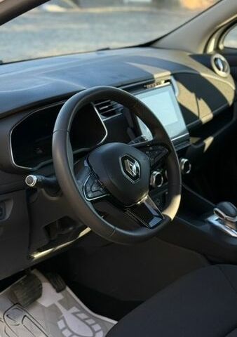 Белый Рено Зое, объемом двигателя 0 л и пробегом 23 тыс. км за 12150 $, фото 14 на Automoto.ua