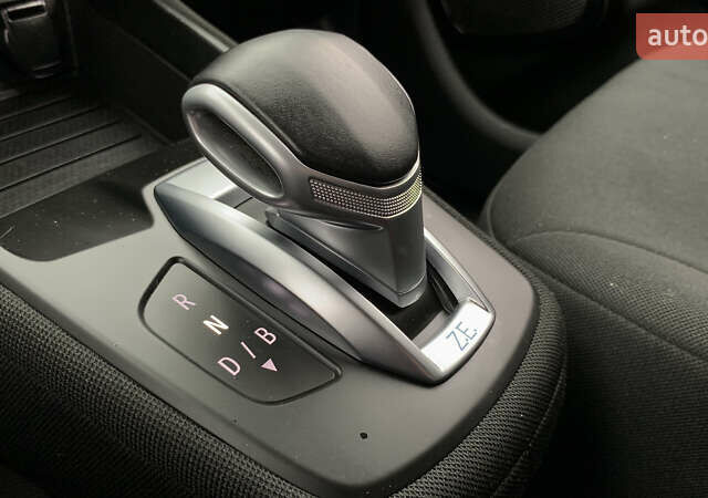 Белый Рено Зое, объемом двигателя 0 л и пробегом 47 тыс. км за 12499 $, фото 42 на Automoto.ua