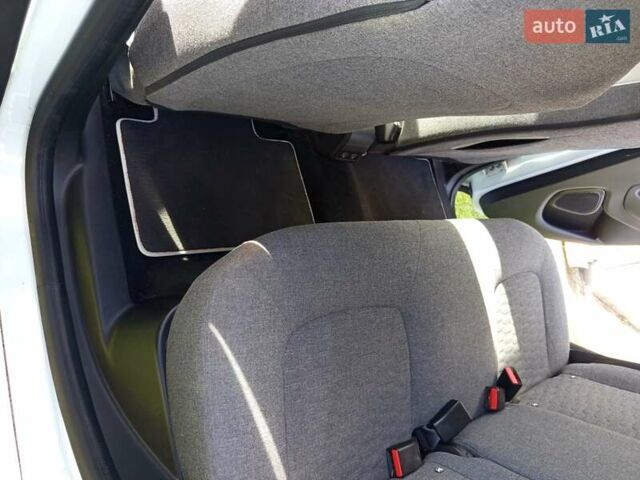 Рено Зое 2020 в Ходорів на Automoto.ua Белый Рено Зое, объемом двигателя 0 л и пробегом 46 тыс. км за 12800 $, фото 12 на Automoto.ua