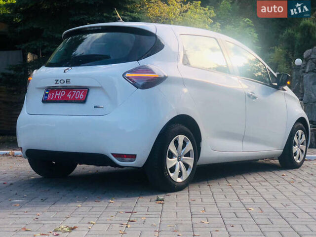 Белый Рено Зое, объемом двигателя 0 л и пробегом 38 тыс. км за 11999 $, фото 42 на Automoto.ua