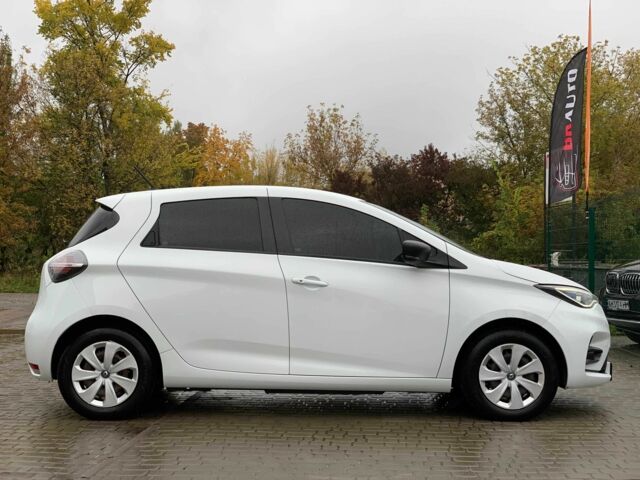 Білий Рено Зое, об'ємом двигуна 0 л та пробігом 47 тис. км за 12499 $, фото 7 на Automoto.ua