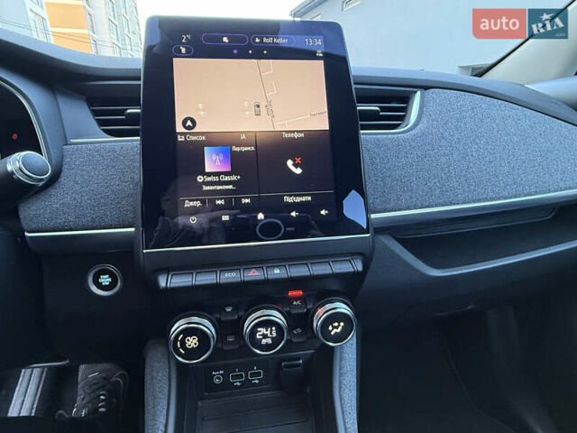 Білий Рено Зое, об'ємом двигуна 0 л та пробігом 23 тис. км за 13150 $, фото 39 на Automoto.ua