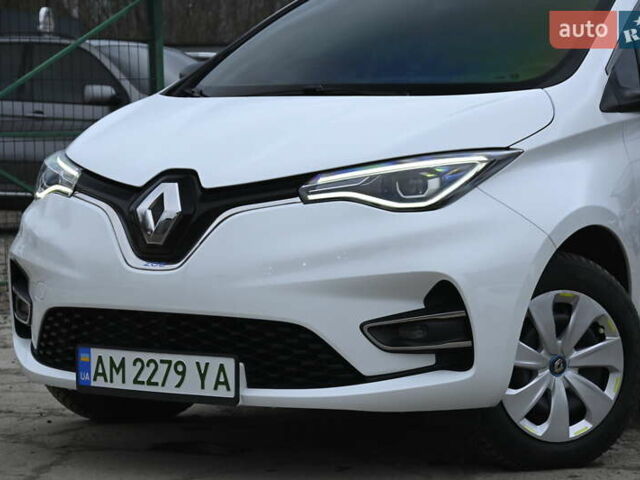 Білий Рено Зое, об'ємом двигуна 0 л та пробігом 41 тис. км за 13200 $, фото 8 на Automoto.ua