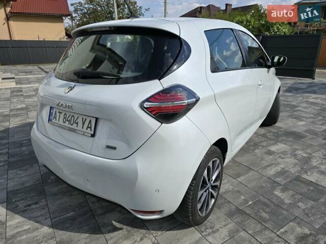 Белый Рено Зое, объемом двигателя 0 л и пробегом 65 тыс. км за 12300 $, фото 82 на Automoto.ua