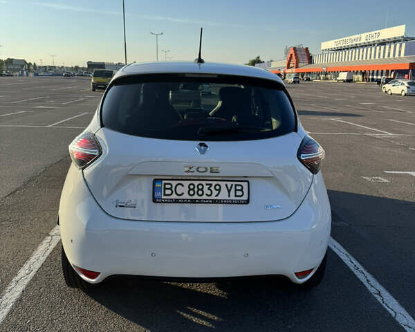 Белый Рено Зое, объемом двигателя 0 л и пробегом 74 тыс. км за 13499 $, фото 47 на Automoto.ua