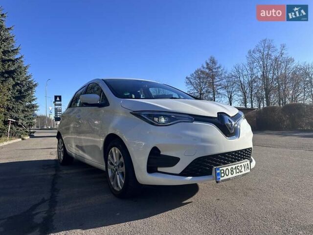 Белый Рено Зое, объемом двигателя 0 л и пробегом 83 тыс. км за 11999 $, фото 53 на Automoto.ua