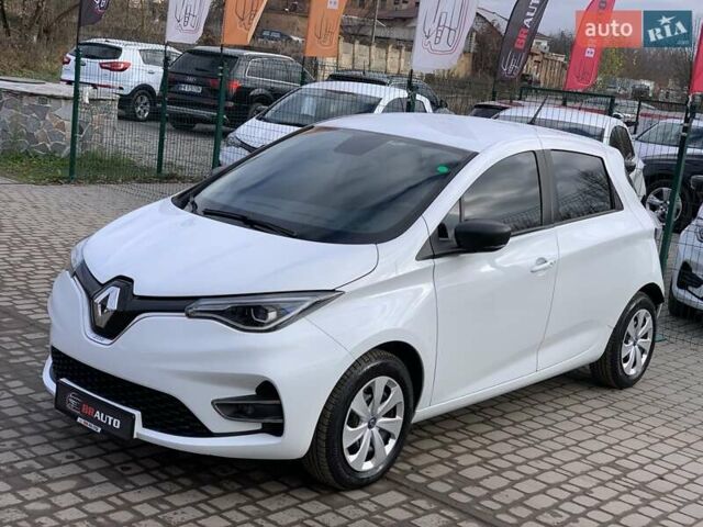 Белый Рено Зое, объемом двигателя 0 л и пробегом 66 тыс. км за 12499 $, фото 2 на Automoto.ua