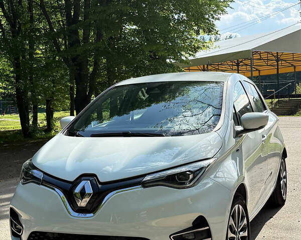 Белый Рено Зое, объемом двигателя 0 л и пробегом 74 тыс. км за 13499 $, фото 1 на Automoto.ua