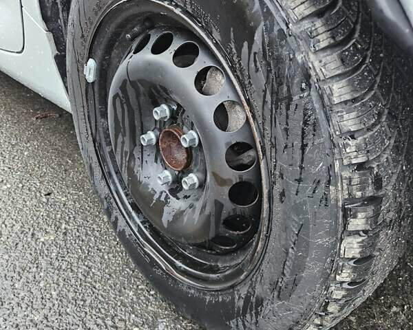 Белый Рено Зое, объемом двигателя 0 л и пробегом 28 тыс. км за 11800 $, фото 37 на Automoto.ua