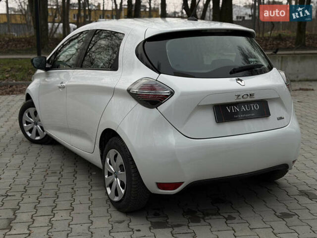 Білий Рено Зое, об'ємом двигуна 0 л та пробігом 28 тис. км за 12222 $, фото 12 на Automoto.ua