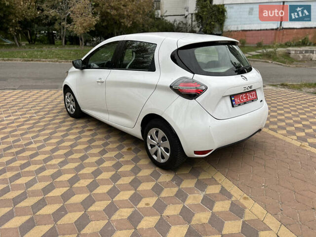 Белый Рено Зое, объемом двигателя 0 л и пробегом 23 тыс. км за 13300 $, фото 4 на Automoto.ua