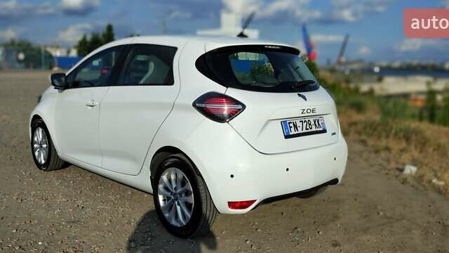 Білий Рено Зое, об'ємом двигуна 0 л та пробігом 141 тис. км за 11300 $, фото 6 на Automoto.ua