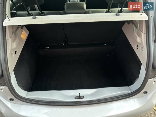 Білий Рено Зое, об'ємом двигуна 0 л та пробігом 36 тис. км за 12400 $, фото 23 на Automoto.ua