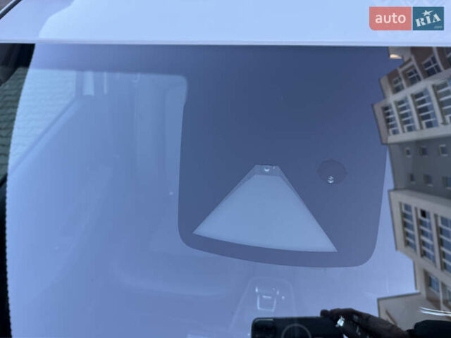 Білий Рено Зое, об'ємом двигуна 0 л та пробігом 23 тис. км за 13150 $, фото 47 на Automoto.ua