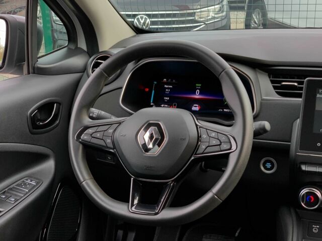 Белый Рено Зое, объемом двигателя 0 л и пробегом 90 тыс. км за 12999 $, фото 14 на Automoto.ua