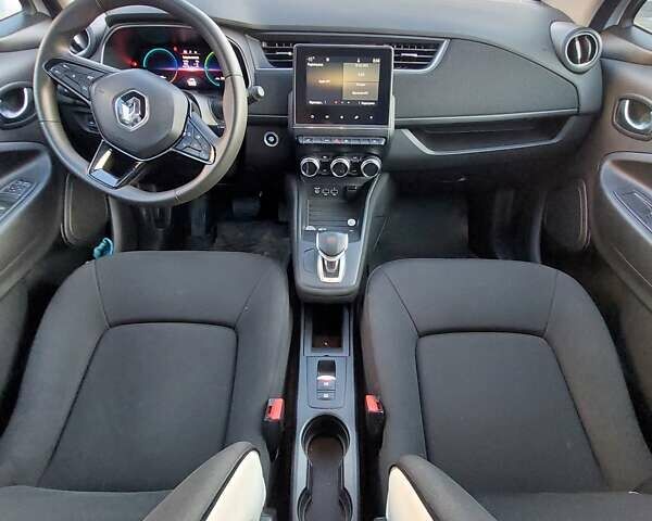 Белый Рено Зое, объемом двигателя 0 л и пробегом 59 тыс. км за 11199 $, фото 5 на Automoto.ua