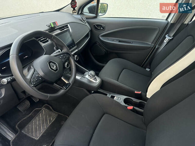 Білий Рено Зое, об'ємом двигуна 0 л та пробігом 37 тис. км за 9600 $, фото 11 на Automoto.ua