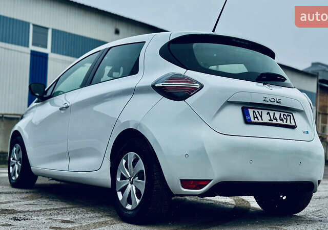 Білий Рено Зое, об'ємом двигуна 0 л та пробігом 59 тис. км за 12800 $, фото 11 на Automoto.ua