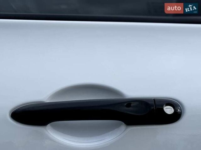 Рено Зое 2021 в Дрогобыче на Automoto.ua Белый Рено Зое, объемом двигателя 0 л и пробегом 55 тыс. км за 12900 $, фото 21 на Automoto.ua