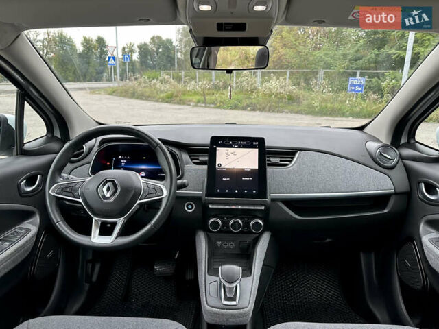 Белый Рено Зое, объемом двигателя 0 л и пробегом 51 тыс. км за 13200 $, фото 14 на Automoto.ua