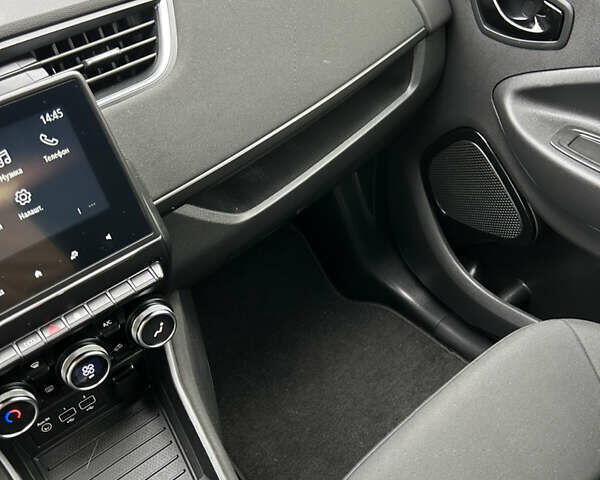 Рено Зое 2021 в Коломые на Automoto.ua Белый Рено Зое, объемом двигателя 0 л и пробегом 95 тыс. км за 12350 $, фото 74 на Automoto.ua