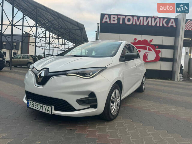 Белый Рено Зое, объемом двигателя 0 л и пробегом 38 тыс. км за 11900 $, фото 1 на Automoto.ua