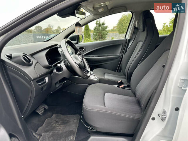 Рено Зое 2021 в Мукачеве на Automoto.ua Белый Рено Зое, объемом двигателя 0 л и пробегом 81 тыс. км за 11999 $, фото 16 на Automoto.ua