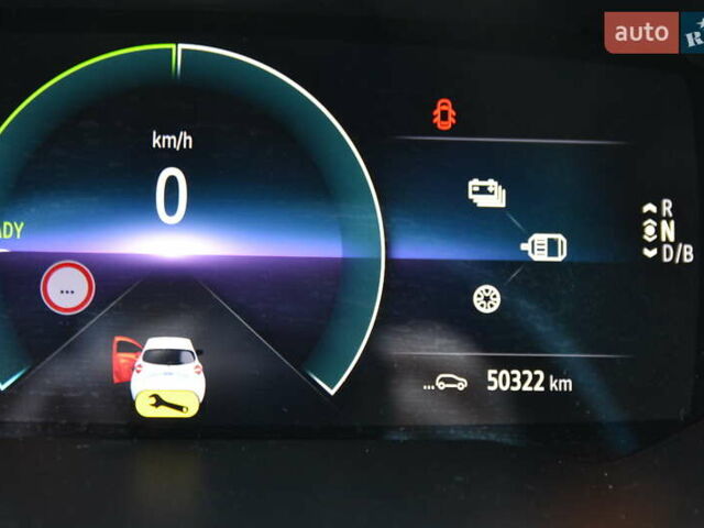 Белый Рено Зое, объемом двигателя 0 л и пробегом 50 тыс. км за 13999 $, фото 25 на Automoto.ua