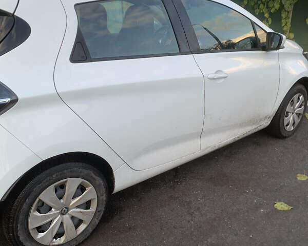 Білий Рено Зое, об'ємом двигуна 0 л та пробігом 29 тис. км за 12400 $, фото 2 на Automoto.ua