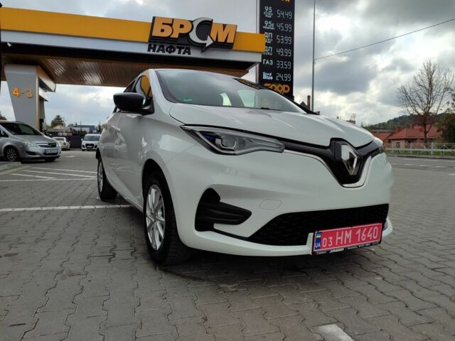 Белый Рено Зое, объемом двигателя 0 л и пробегом 38 тыс. км за 11750 $, фото 2 на Automoto.ua