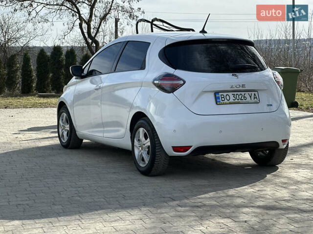 Белый Рено Зое, объемом двигателя 0 л и пробегом 25 тыс. км за 12300 $, фото 13 на Automoto.ua
