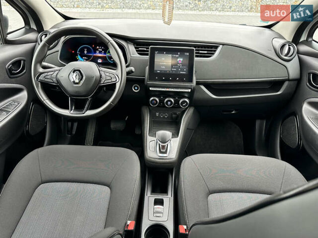 Рено Зое 2021 в Мукачеве на Automoto.ua Белый Рено Зое, объемом двигателя 0 л и пробегом 81 тыс. км за 11999 $, фото 48 на Automoto.ua