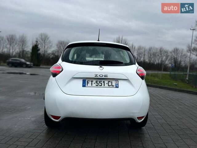 Белый Рено Зое, объемом двигателя 0 л и пробегом 123 тыс. км за 10999 $, фото 15 на Automoto.ua