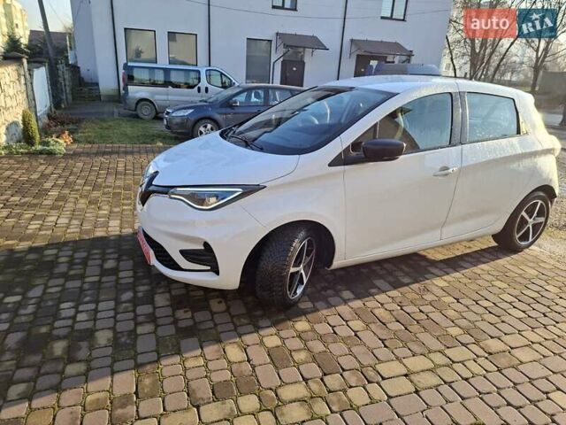 Белый Рено Зое, объемом двигателя 0 л и пробегом 143 тыс. км за 10950 $, фото 17 на Automoto.ua