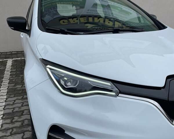 Белый Рено Зое, объемом двигателя 0 л и пробегом 58 тыс. км за 11996 $, фото 5 на Automoto.ua
