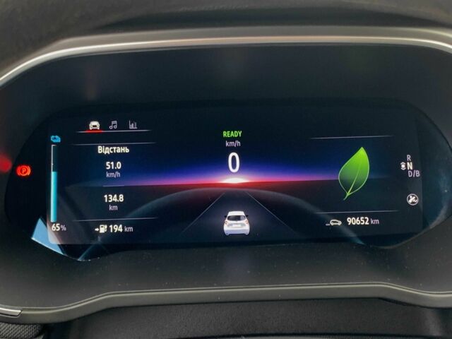 Белый Рено Зое, объемом двигателя 0 л и пробегом 90 тыс. км за 12999 $, фото 22 на Automoto.ua