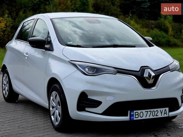 Белый Рено Зое, объемом двигателя 0 л и пробегом 151 тыс. км за 11000 $, фото 19 на Automoto.ua