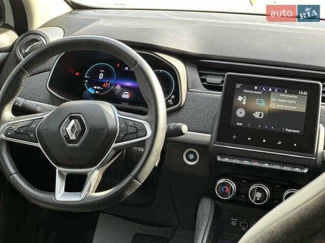 Белый Рено Зое, объемом двигателя 0 л и пробегом 25 тыс. км за 12300 $, фото 45 на Automoto.ua